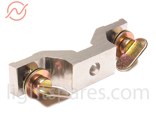 Martin - Omega bracket with quarter turn fasteners