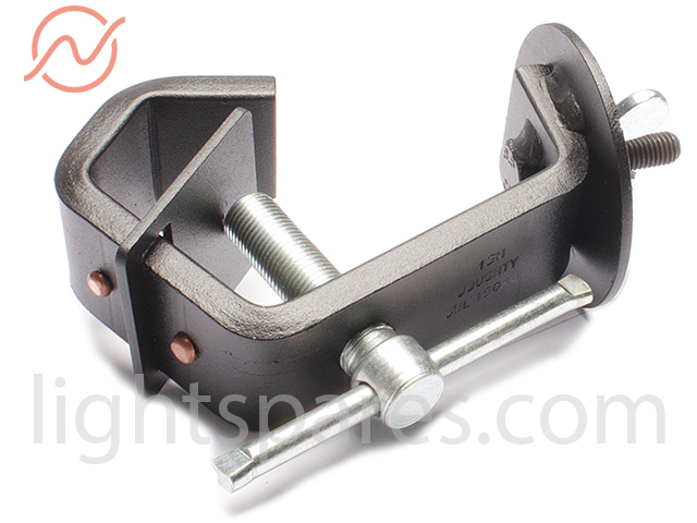 Doughty C-Haken HD schwarz mit Schutzplatte